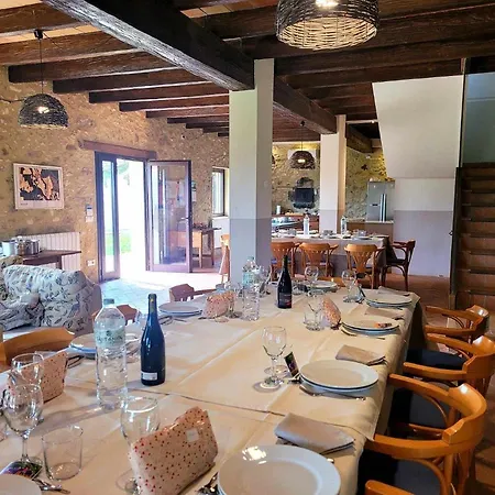 Masia Restaurada Con Piscina Privada28 Pax Girona